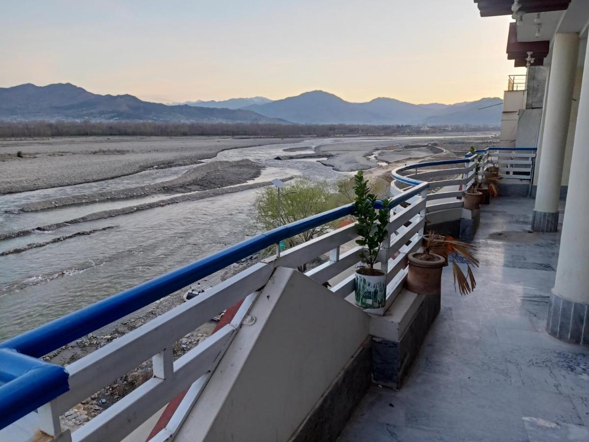 F R Darya E Swat Hotel Saidu Sharif Bagian luar foto